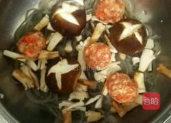 香菇肉丸粉丝汤的做法图解4