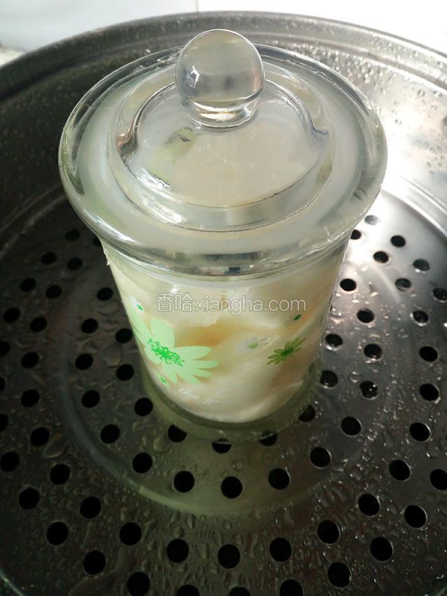 水开后，放进蒸锅内，蒸30分钟左右即可。