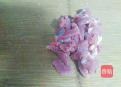 腐竹肉片汤的做法图解1