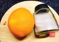 盐蒸橙子的做法图解1
