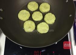 芝麻红薯饼的做法图解4