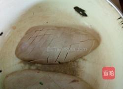 红枣莲子猪腰汤的做法图解3