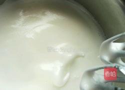 蓝莓戚风蛋糕卷的做法图解7