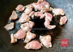 西兰花莲藕炒肉片的做法图解5