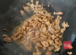 酸菜肉丝粉条汤的做法图解3