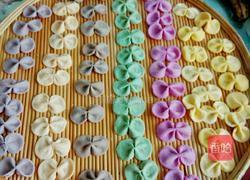 彩色蝴蝶面片的做法图解9