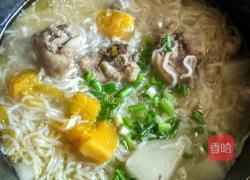 鸡肉南瓜萝卜汤粉的做法图解3