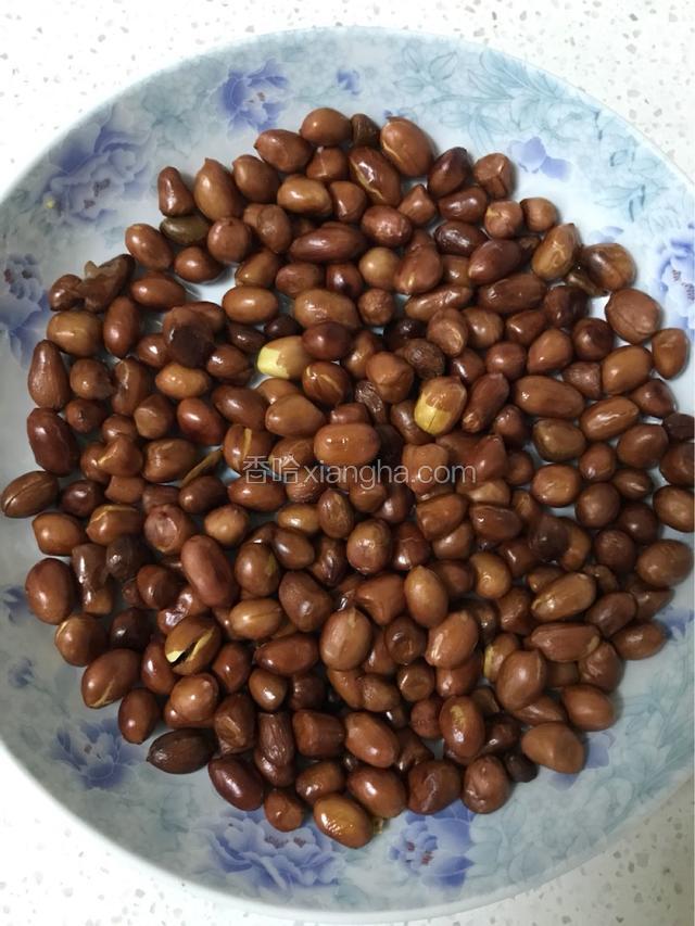 花生米炸好备用