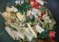 酸菜粉条炖鱼的做法图解8