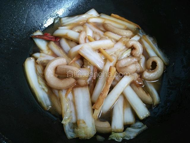 炖透肥肉，收收汁出锅。