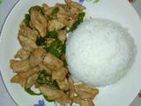 青椒炒肉饭