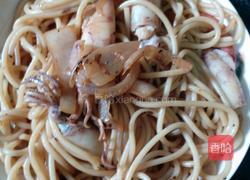 海鲜意面的做法图解10