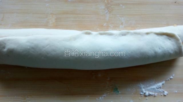 卷到头后将收口捏紧