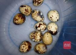 卤鸡爪海带豆皮与鹌鹑蛋的做法图解1