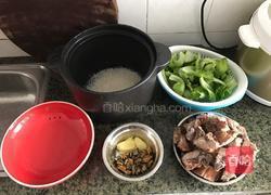 烧猪骨淡菜芥菜粥的做法图解4