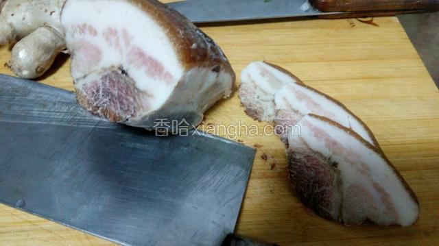 提前煮好的猪肉