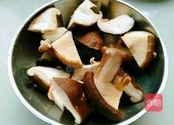 香菇炒西兰花的做法图解4