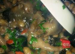 花生木耳炖鸡爪的做法图解10