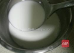 火腿肠粉的做法图解1