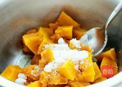 椰蓉南瓜豆沙饼的做法图解2