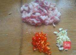 五花肉烧茄子的做法图解3