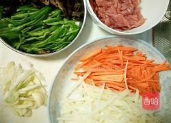 家常版鱼香肉丝的做法图解1