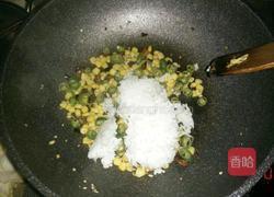 独家什锦蛋炒饭的做法图解7