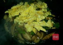 香菇尖椒炒鸡蛋（蚝油口味）的做法图解11