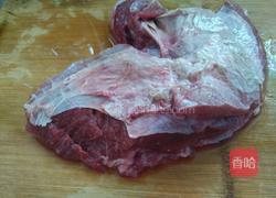 牛腩炖西红柿的做法图解1