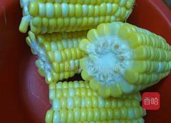 玉米煮鸡蛋的做法图解2