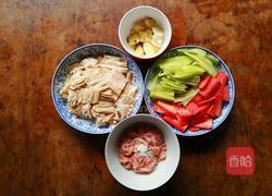 腐竹莴笋肉片的做法图解1