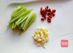 小芹菜炒土豆丝的做法图解4