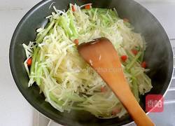 小芹菜炒土豆丝的做法图解8