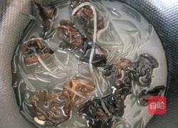 韭菜鸡蛋木耳饺子的做法图解5