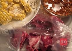 虫草花玉米龙骨汤的做法图解1