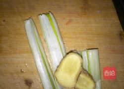 红枣香菇鸡汤的做法图解2