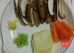 香菇扒牛排的做法图解3