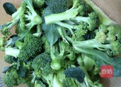 瘦肉炒椰菜花的做法图解2