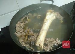 棒骨牛肉汤的做法图解5