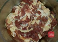 姜丝炒鸭肉的做法图解1