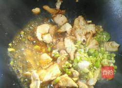 榛蘑土豆片的做法图解3