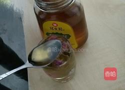 蜂蜜玫瑰花茶的做法图解4