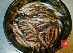 香酥小鱼条的做法图解1