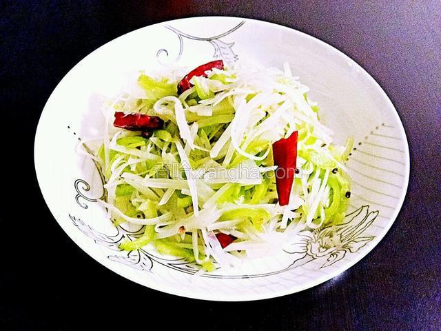 尖椒土豆丝成品图感谢观赏！！