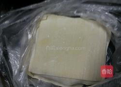 牛肉锅贴的做法图解1