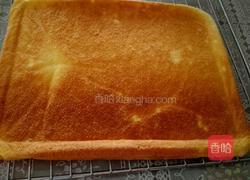 草莓酱蛋糕卷的做法图解10