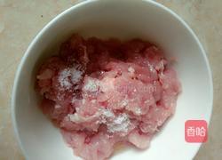 平菇瘦肉汤的做法图解2