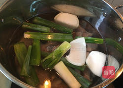 酸辣牛骨汤的做法图解4