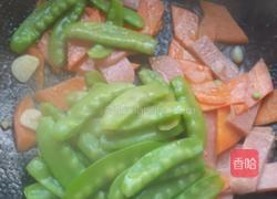 荷兰豆炒火腿肠的做法图解10