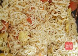 番茄鸡蛋炒泡面的做法图解3